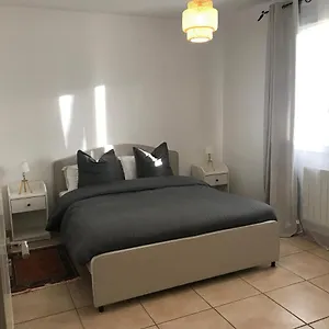 Privee Calme 15 Min A Pied Du Centre Parking Gratuit , Arles Francia